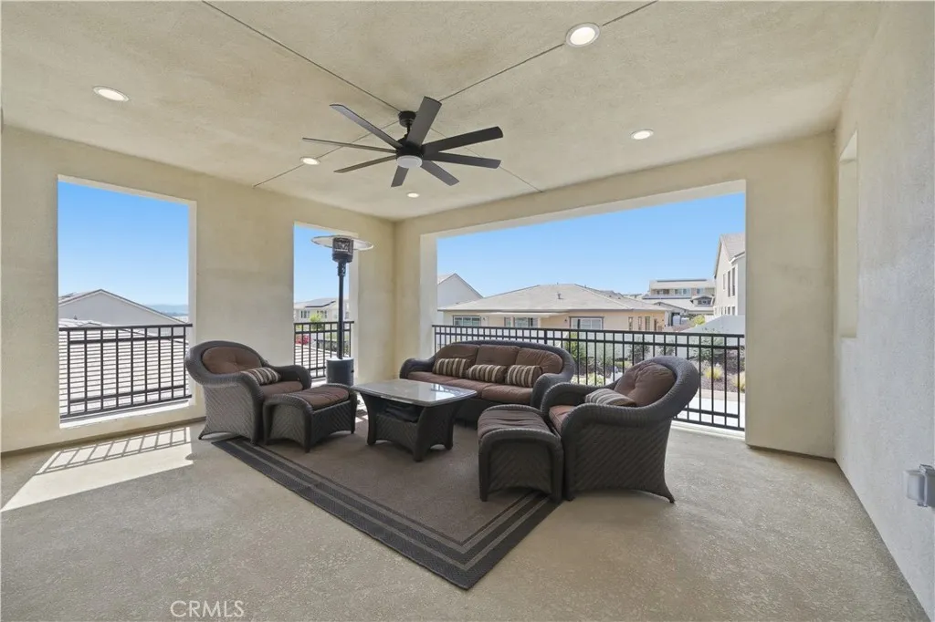 Second-story veranda