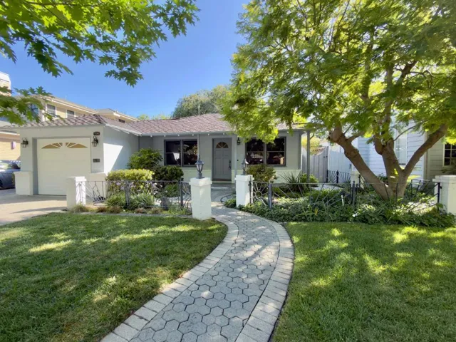 3057 South Court, Palo Alto, California 94306