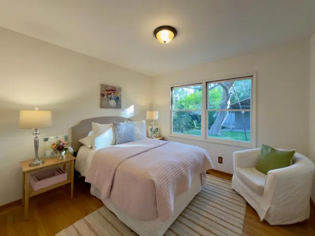 3057 South Court, Palo Alto, California 94306