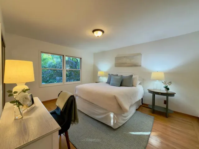 3057 South Court, Palo Alto, California 94306