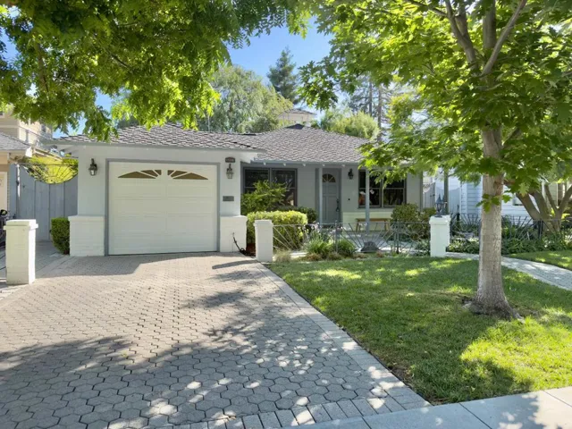 3057 South Court, Palo Alto, California 94306