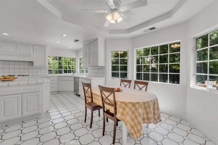 Kitchen Breakfast Nook