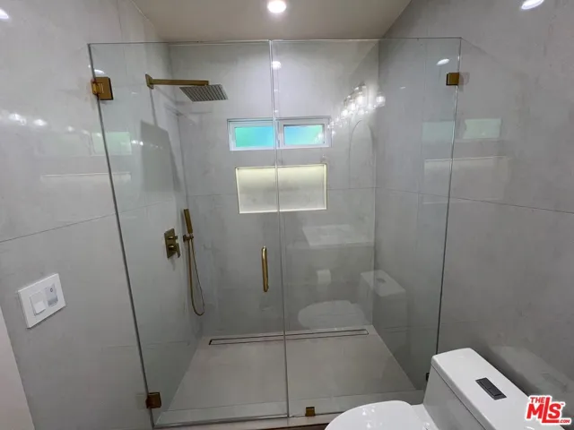 13338 Magnolia Boulevard, Sherman Oaks, California 91423