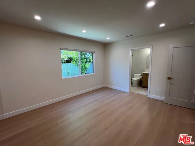 13338 Magnolia Boulevard, Sherman Oaks, California 91423