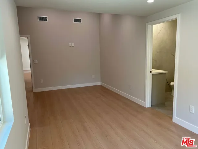 13338 Magnolia Boulevard, Sherman Oaks, California 91423