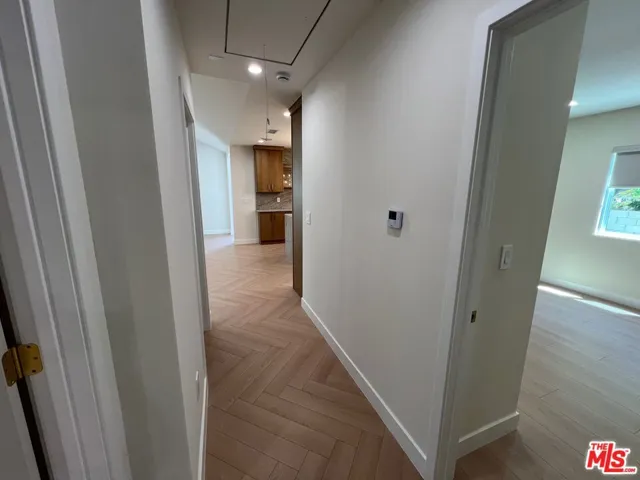 13338 Magnolia Boulevard, Sherman Oaks, California 91423