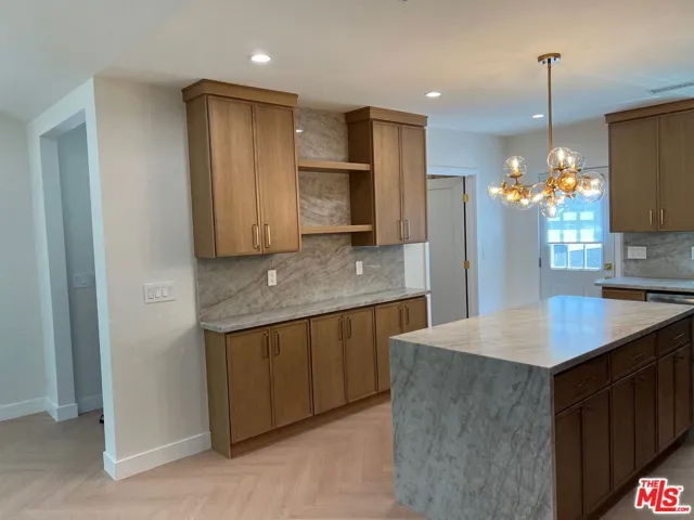 13338 Magnolia Boulevard, Sherman Oaks, California 91423
