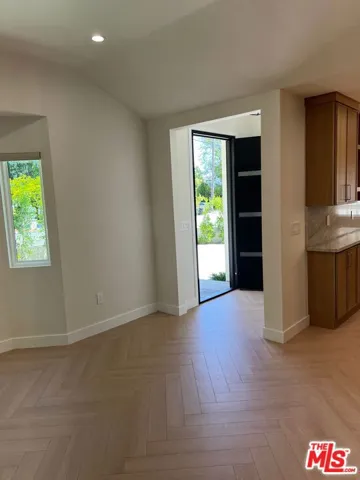 13338 Magnolia Boulevard, Sherman Oaks, California 91423