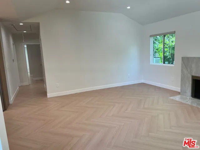 13338 Magnolia Boulevard, Sherman Oaks, California 91423