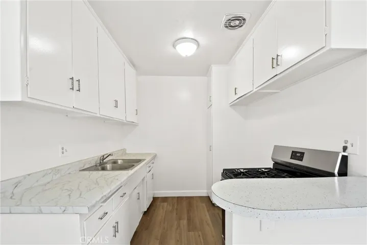 Unit 5 kitchen