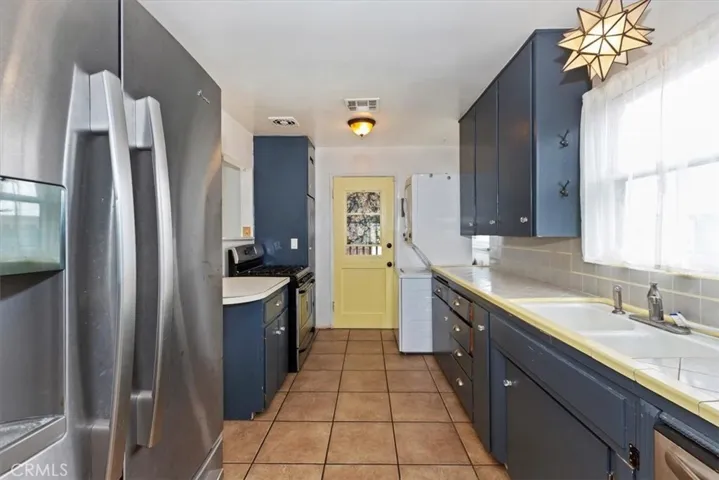 1216 N Council, Ontario, California 91764