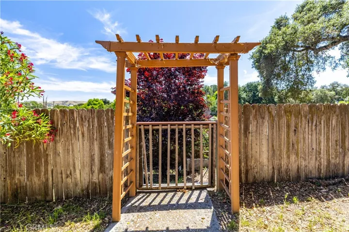 4541 Yerba, Atascadero, California 93422