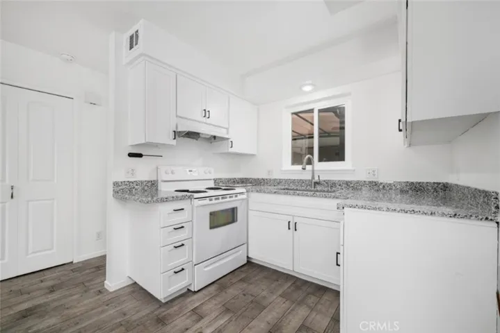 9952 Continental, Huntington Beach, California 92646