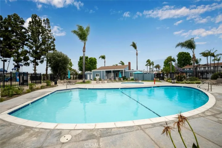 9952 Continental, Huntington Beach, California 92646