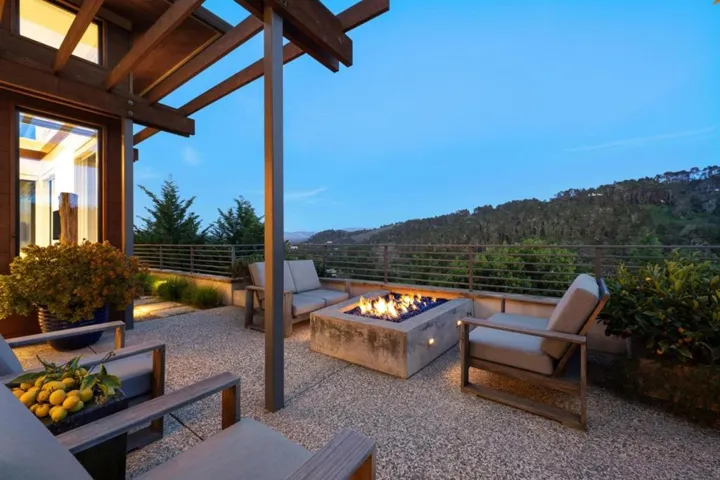 7536 Canada Vista Way, Monterey, California 93940