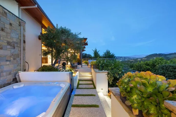 7536 Canada Vista Way, Monterey, California 93940