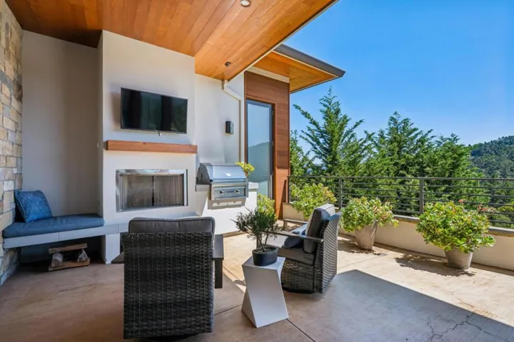 7536 Canada Vista Way, Monterey, California 93940