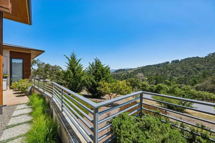 7536 Canada Vista Way, Monterey, California 93940