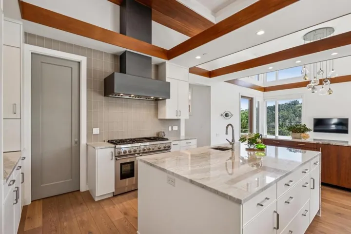7536 Canada Vista Way, Monterey, California 93940
