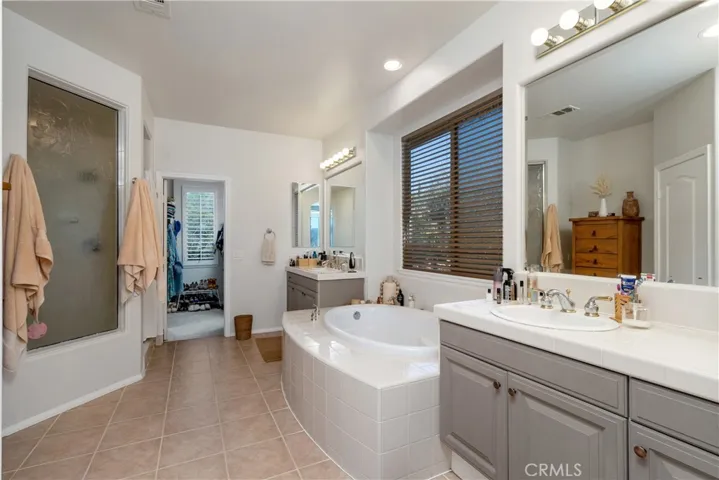 Primary Bath-Dual Separate Sinks