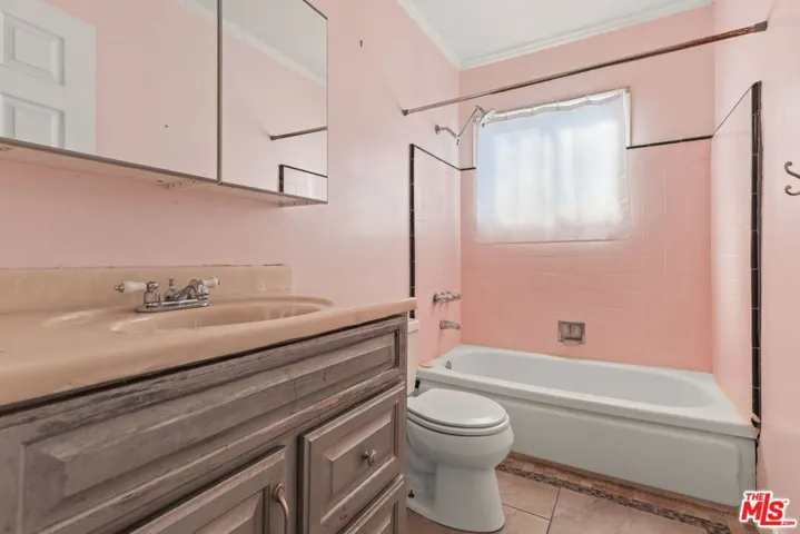 11641 Blythe Street, North Hollywood, California 91605