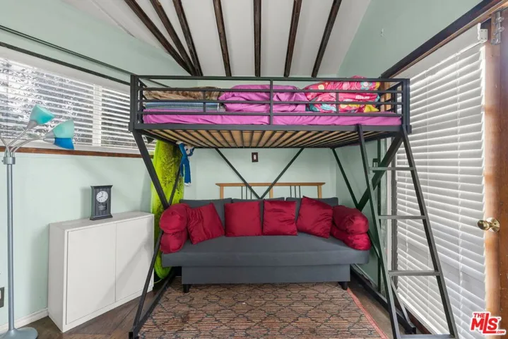 11641 Blythe Street, North Hollywood, California 91605
