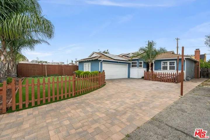 11641 Blythe Street, North Hollywood, California 91605