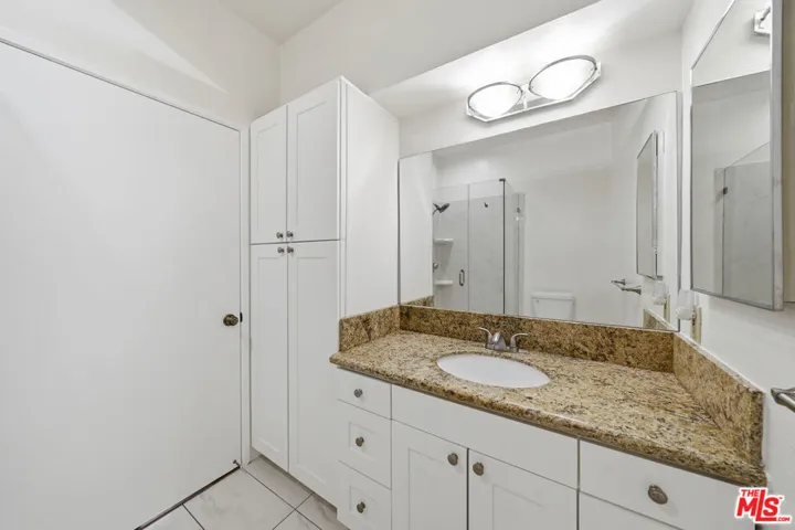 533 S St Andrews Place 313, Los Angeles, California 90020