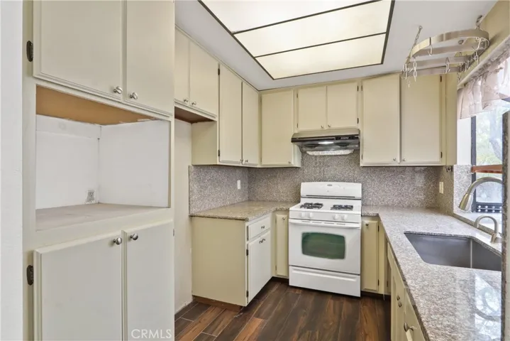 2501 W Grand Avenue 1, Alhambra, California 91801