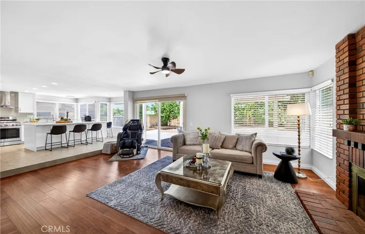 66 Hunter Point, Phillips Ranch, California 91766