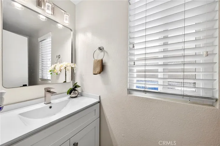 66 Hunter Point, Phillips Ranch, California 91766