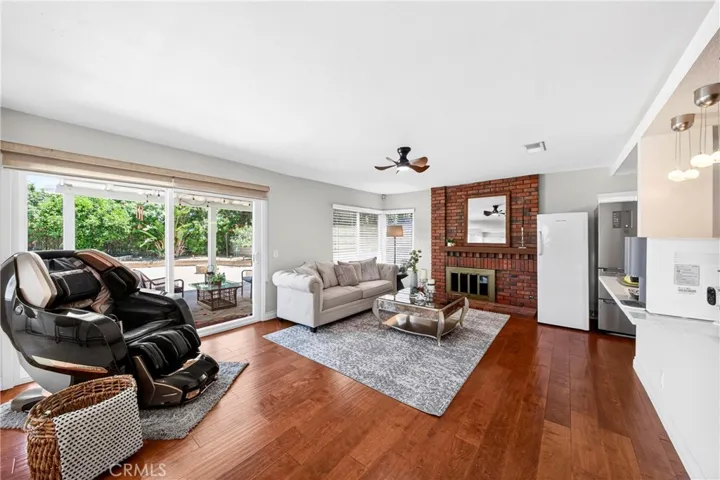 66 Hunter Point, Phillips Ranch, California 91766