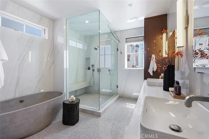 216 4th, Manhattan Beach, California 90266