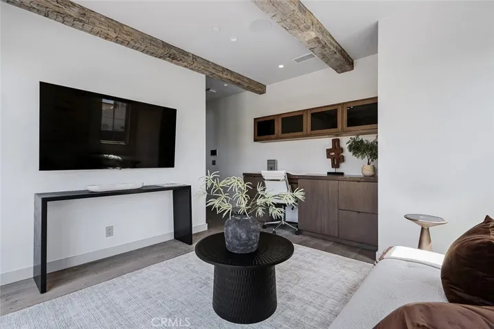 216 4th, Manhattan Beach, California 90266