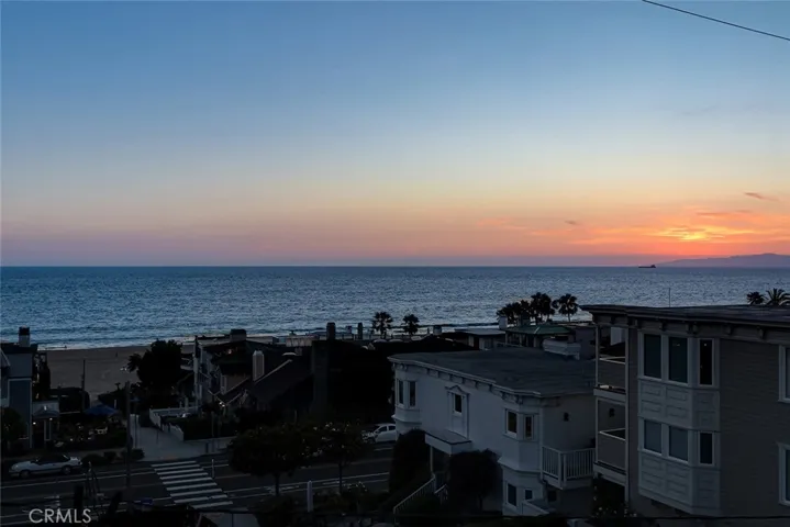 216 4th, Manhattan Beach, California 90266