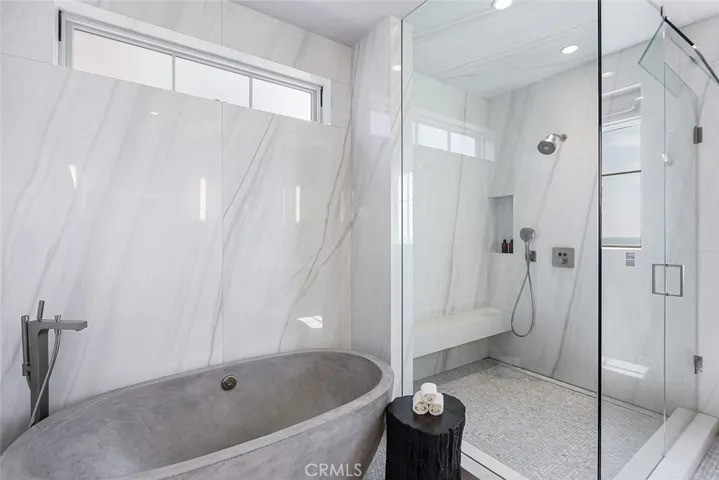 216 4th, Manhattan Beach, California 90266