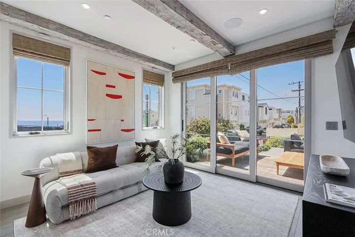 216 4th, Manhattan Beach, California 90266