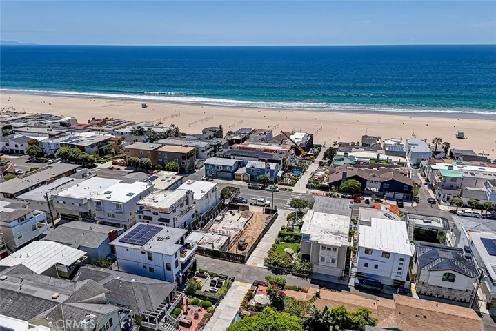 216 4th, Manhattan Beach, California 90266