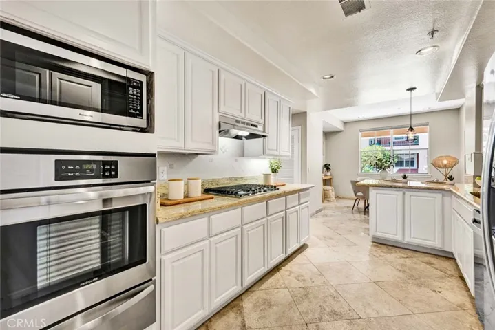 5142 Warner Avenue 109, Huntington Beach, California 92649