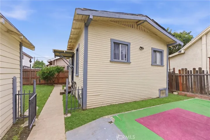 Unit #3 1 bed 1 bath