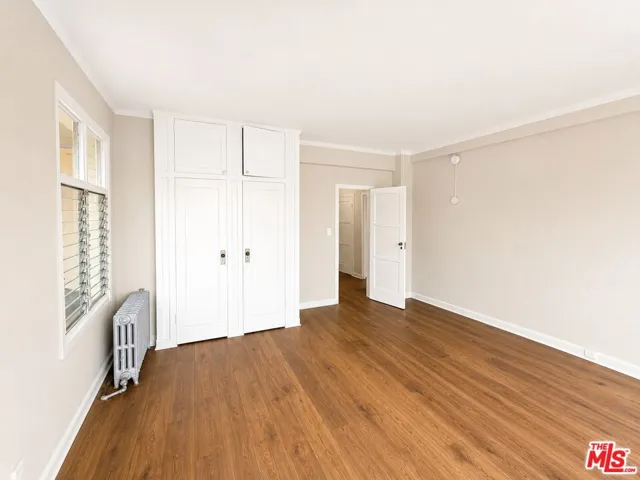 Bedroom 1 (second angle)
