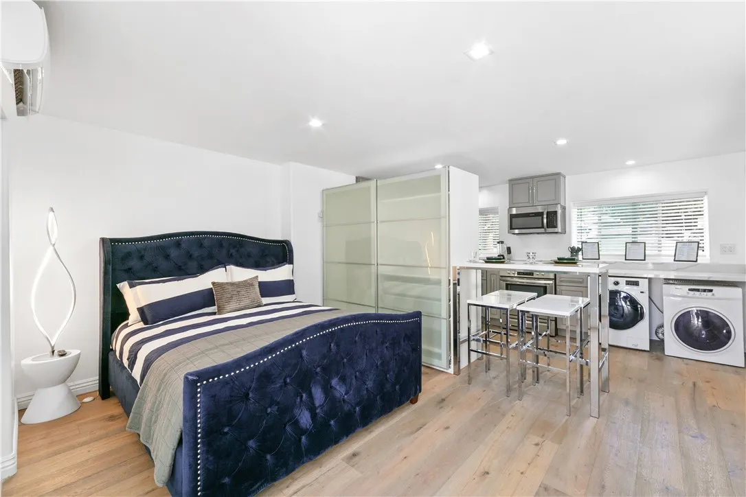 GUEST SUITE/ BEDROOM 5