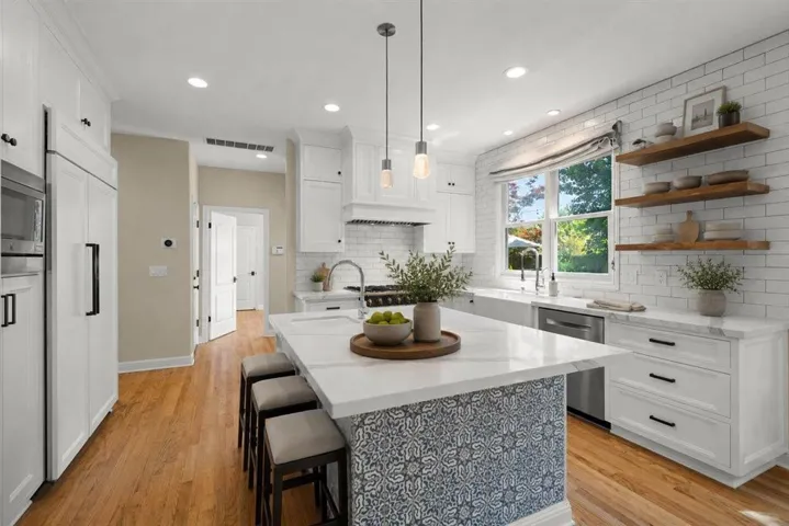 17506 Vineland Avenue, Monte Sereno, California 95030