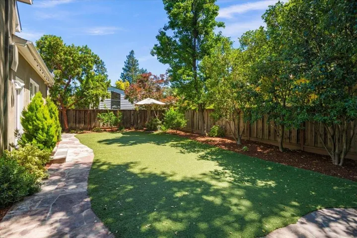 17506 Vineland Avenue, Monte Sereno, California 95030