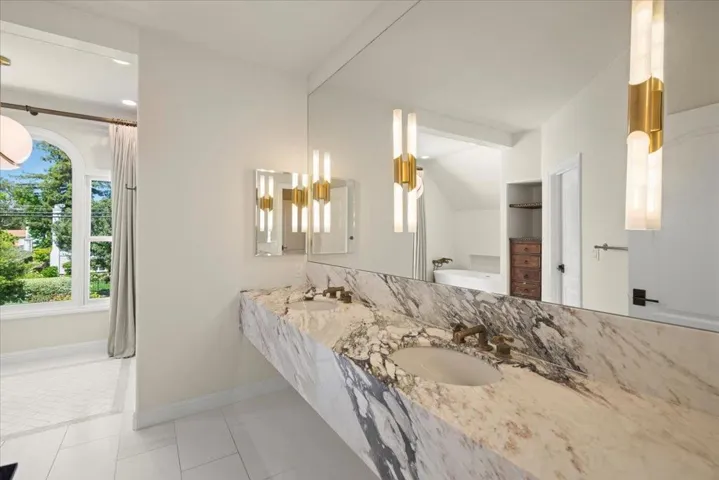 17506 Vineland Avenue, Monte Sereno, California 95030