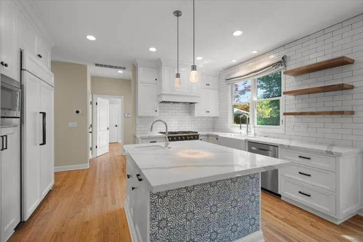 17506 Vineland Avenue, Monte Sereno, California 95030