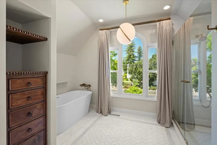 17506 Vineland Avenue, Monte Sereno, California 95030