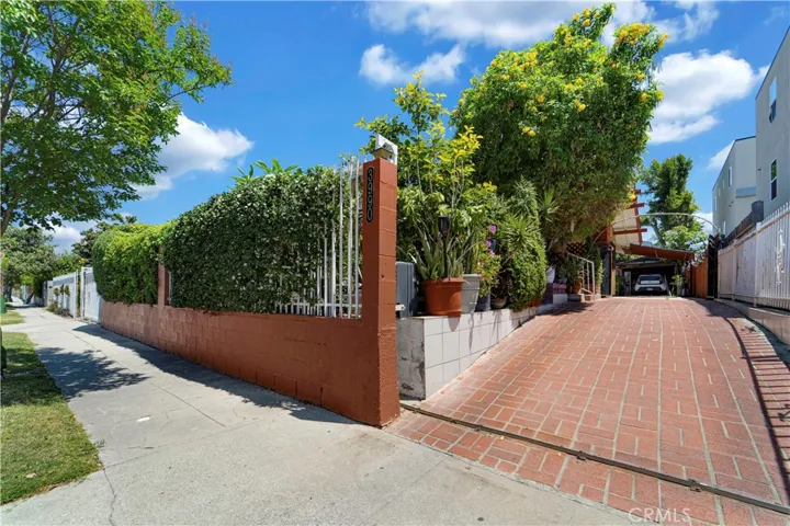 3990 La Salle, Los Angeles, California 90062