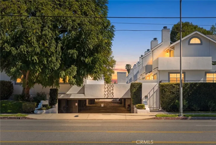 7304 Balboa #C townhome