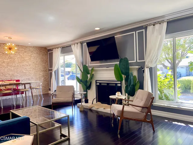 RCH-LivingRoom-02